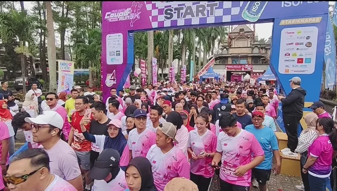
					Ribuan Peserta Meriahkan Couple Run STIE Malangkuçeçwara, Ada yang dari Rusia!