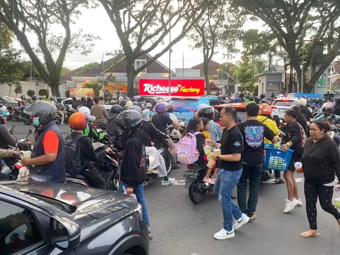 
					Komunitas Otomotif Jazz Ge8 Gelar Bagi Takjil Gratis di Bulan Ramadan