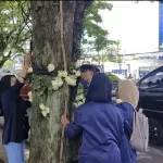 Mahasiswa FH UWG Malang Tolak Penebangan Pohon di Soehat, Gelar Aksi Simpatik
