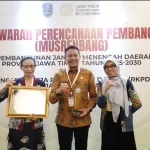 Kota Malang Raih Penghargaan Pembangunan Daerah Terbaik di Jawa Timur