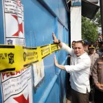 Tak Punya Izin, Gudang Sentoso Seal di Surabaya Disegel Pemkot