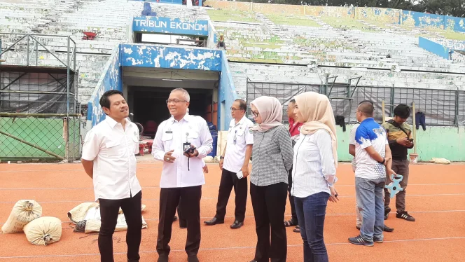 
					Komisi D DPRD Kota Malang tinjau Stadion Gajayana guna persiapan Porprov Jatim 2025. (Shelly/VOJ)