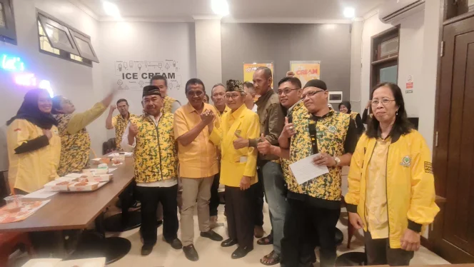 
					Teguh Darwanto, Ketua Pimpinan Kecamatan (PK) Blimbing Partai Golkar Kota Malang, mengumumkan kesiapan dirinya untuk maju sebagai calon Ketua DPD Partai Golkar Kota Malang
