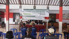 Melalui program pengabdian masyarakat, tim dosen UM berhasil menciptakan mesin peniris minyak hemat energi yang dikenalkan langsung kepada masyarakat Desa Sumberingin, Kecamatan Sanankulon, Kabupaten Blitar, pada Sabtu, 12 Juli 2025.
