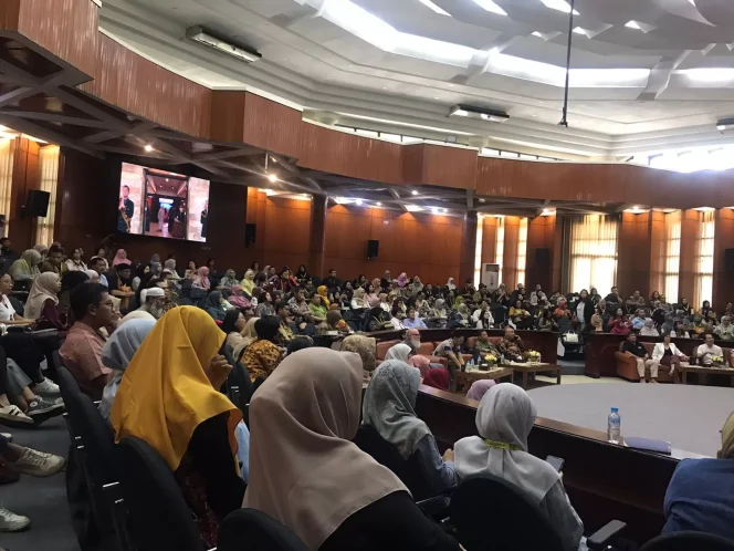 
					Masa Depan Bahasa Inggris dan AI, Konferensi Internasional TEFLIN Jadi Panggung Strategis Kurikulum Nasional 2027