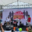Dalam semangat Hari Pahlawan yang berpadu dengan perayaan ulang tahun ke-8, Whiz Prime Hotel Basuki Rahmat Malang menggelar Jalan Sehat untuk Amal di Stadion Gajayana, Minggu pagi (9/11).