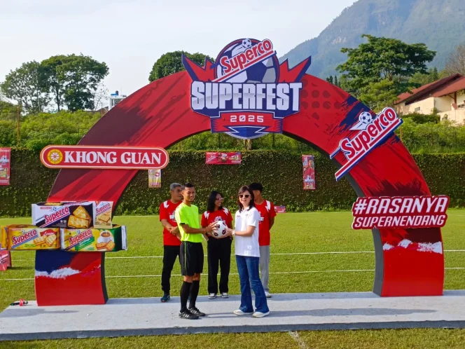 
					hadapan publik. Pada 30 November 2025, Superco mempersembahkan Superco Superfest 2025, puncak dari kampanye nasional Sejuta Bola Superco untuk Indonesia