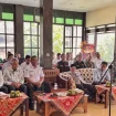 Lobi Mapolsek Lawang tak lagi sekadar ruang kerja, melainkan ruang temu warga. Rabu (7/1/2026), aparat, tokoh agama, pemerintah, hingga pelaku usaha duduk berdampingan dalam silaturahmi masyarakat Kecamatan Lawang yang dirangkai dengan tasyakuran kenaikan pangkat personel kepolisian.