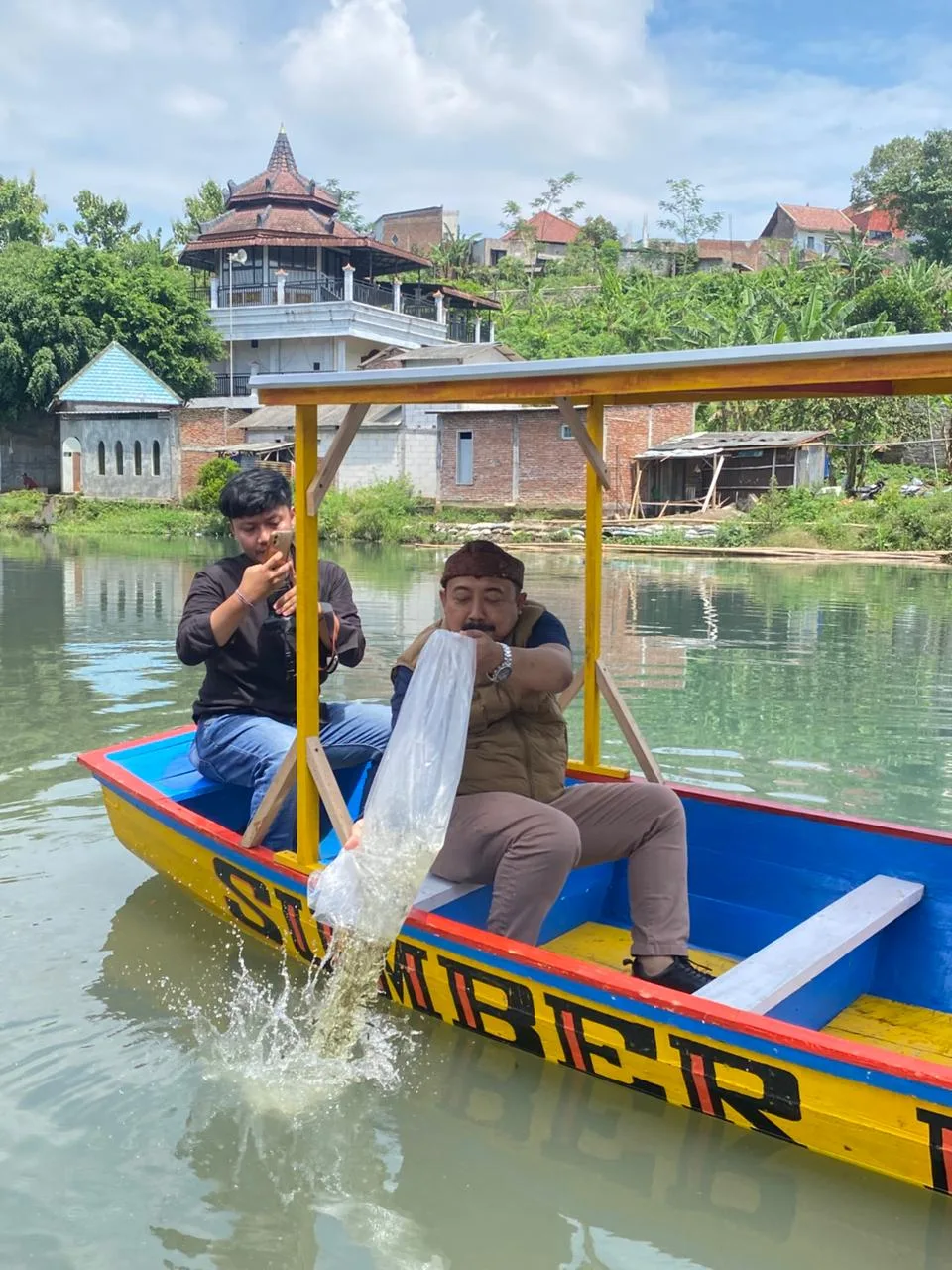 IMG-20260216-WA0012 HPN 2026 Dirayakan dengan Aksi Hijau, Sam Tito Turun Langsung Tanam 750 Bibit dan Tebar 3.000 Nila di Sungai Wendit
