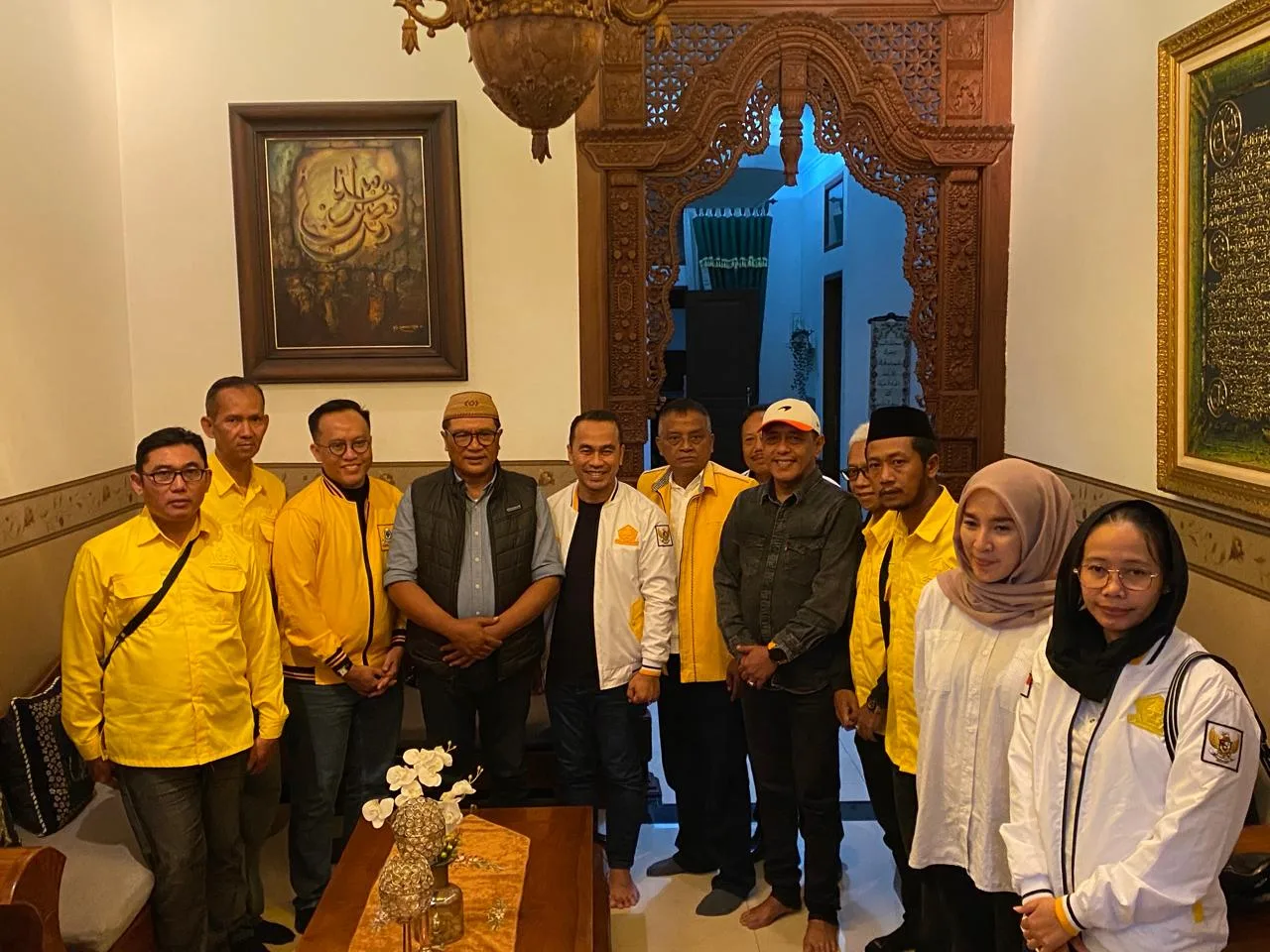Djoko Prihatin Sambangi Sofyan Edi Jarwoko, Safari Ramadan Golkar Kota Malang Sarat Pesan Politik Djoko Prihatin Sambangi Sofyan Edi Jarwoko, Safari Ramadan Golkar Kota Malang Sarat Pesan Politik