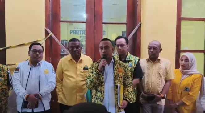
					Kantor Partai Golkar Kota Malang yang sebelumnya disegel kini telah dibuka