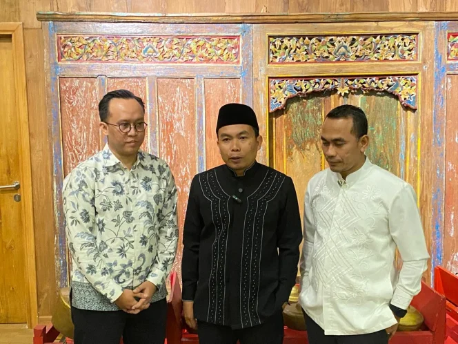 
					Dari kiri, Ketua HIPMI Kota Malang Hendi Suryo Leksnono, Wawali Kota Malang Ali Muthohirin, Ketua Kadin Kota Malang, Djoko Prihatin 