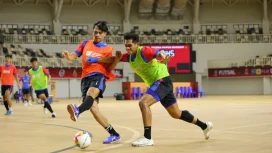 Dua pemain Unggul FC Malang tengah latihan serius jelang turun di Pro League Futsal menghadapi tim Kuda Laut Nusantara (KLN), Sabtu (25/4/2026) serta Fafage Banua di Jayapura. (Foto: doc Unggul FC)