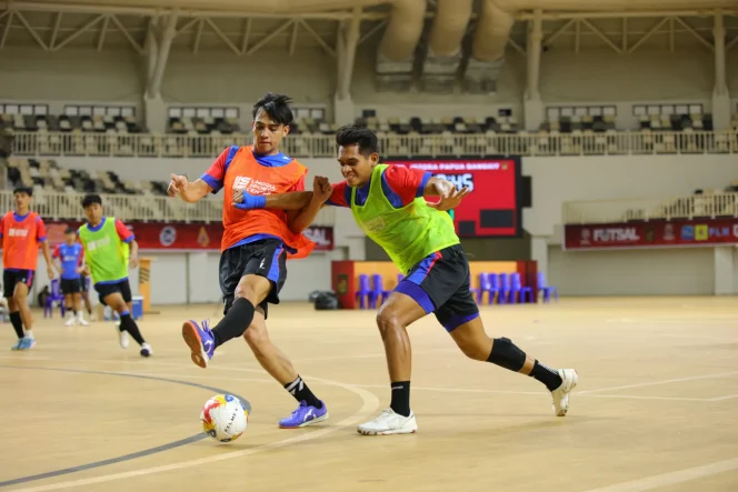 
					Dua pemain Unggul FC Malang tengah latihan serius jelang turun di Pro League Futsal menghadapi tim Kuda Laut Nusantara (KLN), Sabtu (25/4/2026) serta Fafage Banua di Jayapura. (Foto: doc Unggul FC)