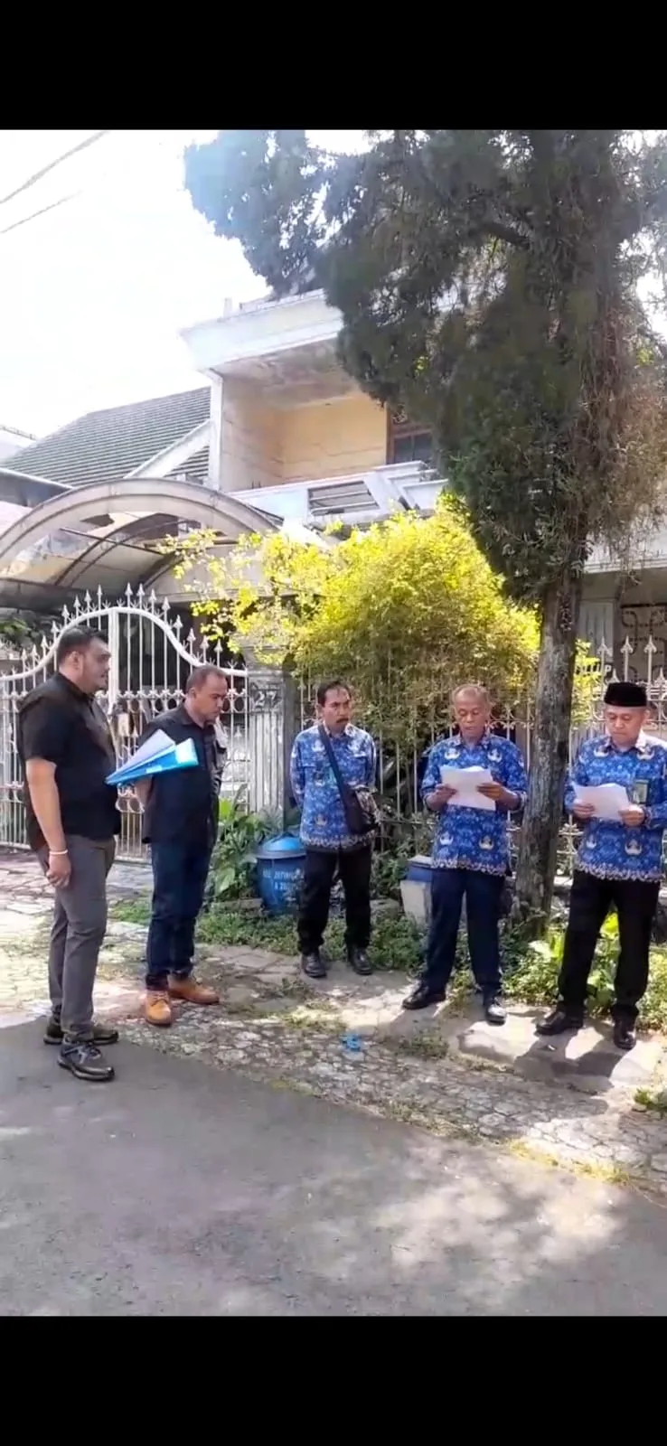 PN Malang Tuntaskan Konstatering Rumah Sengketa di Jatimulyo, Eksekusi Tinggal Menunggu Waktu PN Malang Tuntaskan Konstatering Rumah Sengketa di Jatimulyo, Eksekusi Tinggal Menunggu Waktu