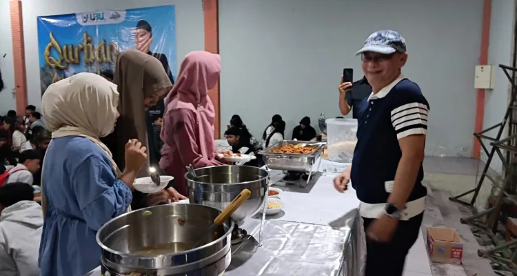 Idul Adha di UIBU Perkuat Ruang Toleransi, Mahasiswa Lintas Agama Duduk Semeja Nikmati Hidangan Kurban