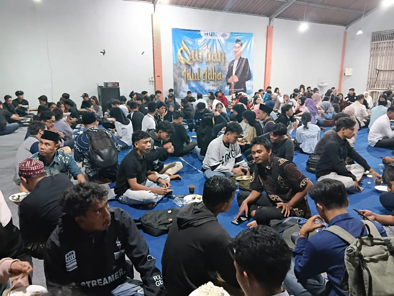 IMG-20260529-WA0026 Idul Adha di UIBU Perkuat Ruang Toleransi, Mahasiswa Lintas Agama Duduk Semeja Nikmati Hidangan Kurban