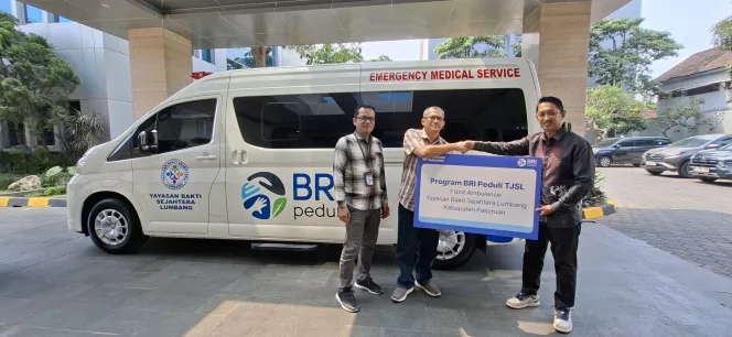 
					Satu Ambulans, Banyak Harapan: BRI Region 13 Malang Dukung Layanan Kesehatan Warga Lumbang