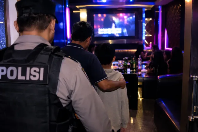
					Anak di Bawah Umur Ditemukan Saat Razia Bella Vista Karaoke Kota Batu, Pengawasan Dipertanyakan